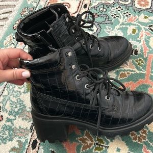 Steve Madden black block heel leather boots